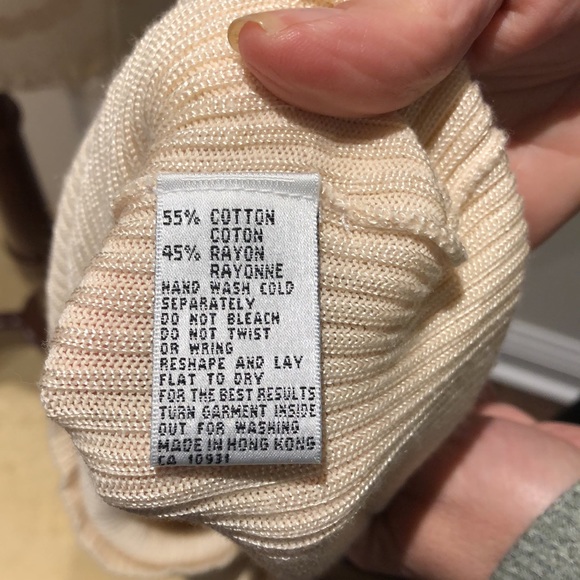 30. Vintage Melanie Lynn Turtleneck - Picture 8 of 9